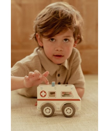 11662 Ambulancia Madera
