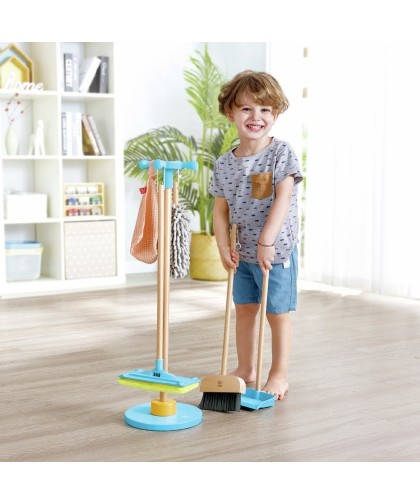 16761 Juego de limpieza con escoba