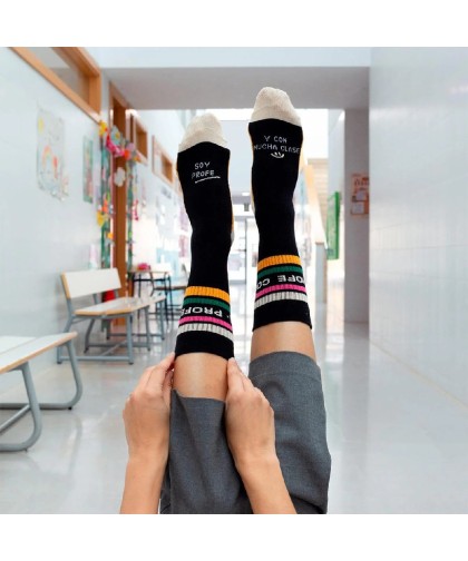 9748 Kit Taza + calcetines "Profe con clase"